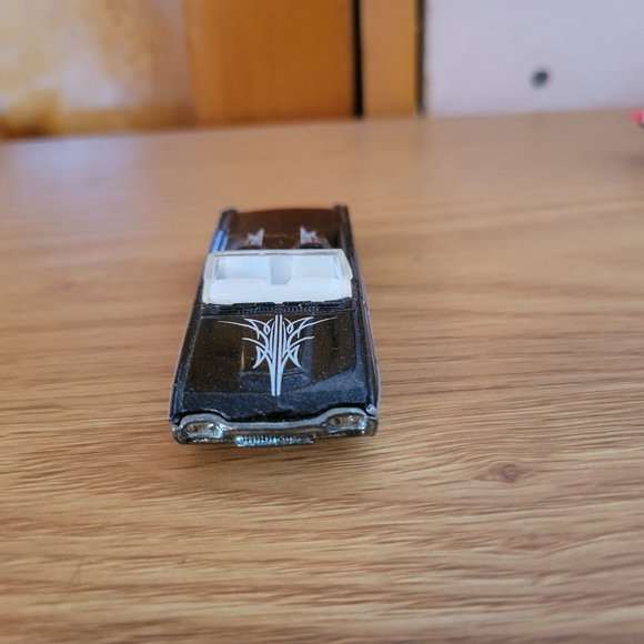 1996 Hot Wheels ’53 Thunderbird & 1989 Matchbox 1957 Thunderbird - Picture 5 of 13